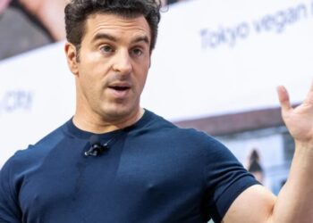 Airbnb CEO Brian Chesky says he spends three hours a day on recruitment—and if his hiring managers don’t like his input, he tells them to leave