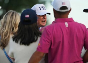 Hot mic catches despondent Trump in plea to staffers: ‘I’d like to go home’
