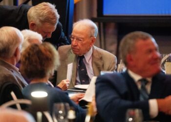 In Iowa, Republicans feel the heat and try to motivate ‘frustrated’ base