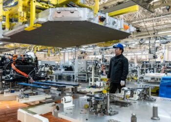 China’s Crowded Car Industry Moves Toward Consolidation
