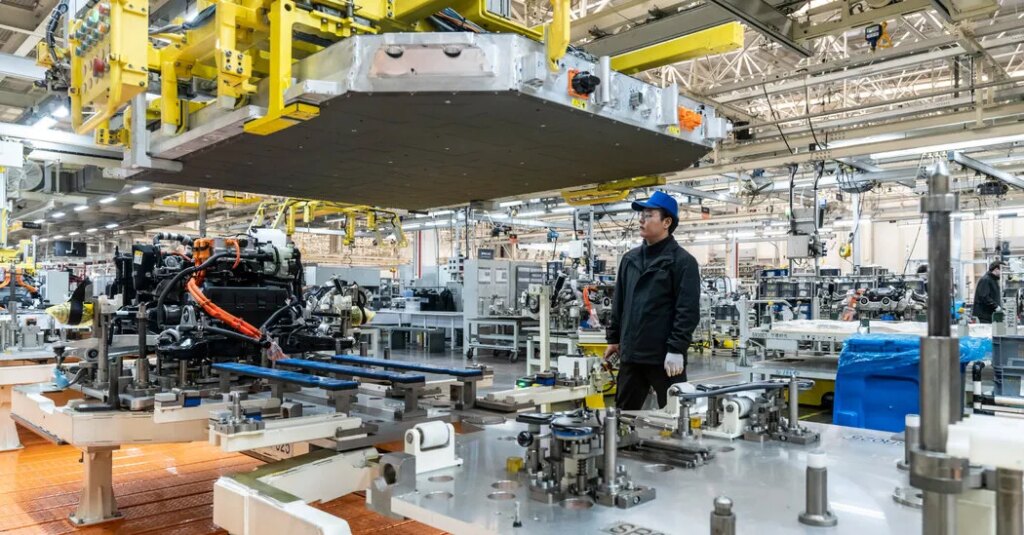 China’s Crowded Car Industry Moves Toward Consolidation
