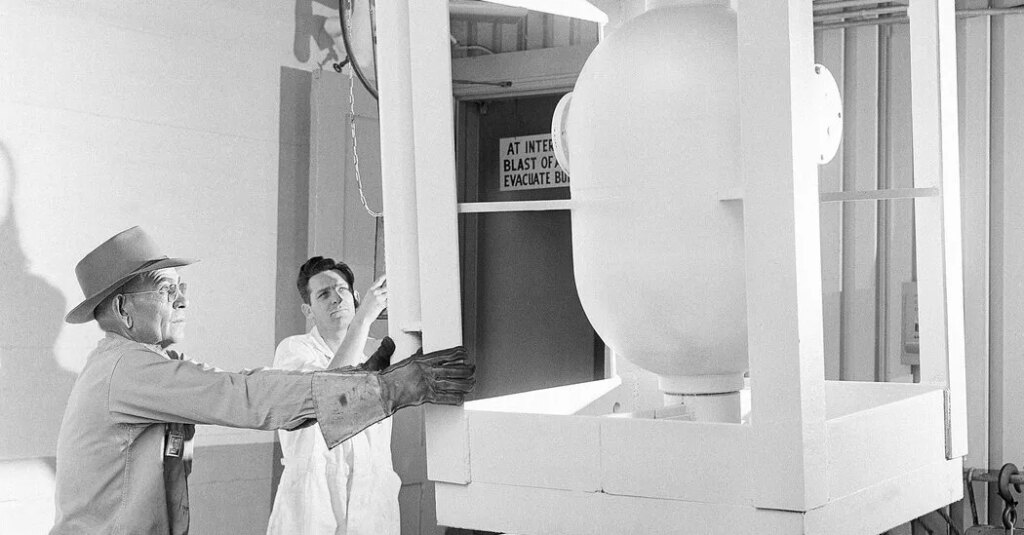 ‘I Write This to Frighten You’: How Scientists Took On Existential Risk Once Before