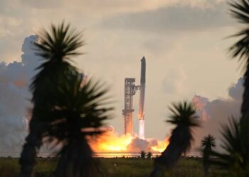 ‘We’re being extremely cautious here’: Starship reaches orbit for first time, but SpaceX cut its planned 10-hour trip after 3 hours
