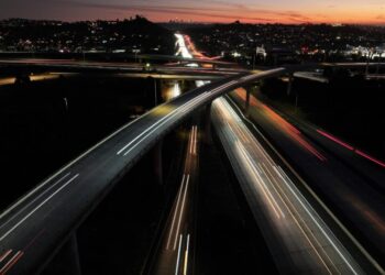 Trump says new fuel economy rules will cut car prices. Analysts are doubtful.