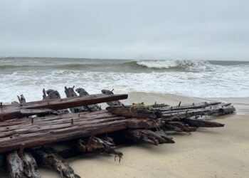 Nor’easter uncovers shipwreck remnant on Nantucket