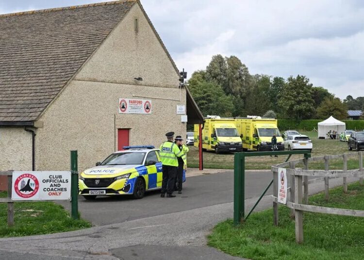 Quiet Corner of U.K. That Hosts U.S. Bombers Wakes to Roadblocks and Evacuations