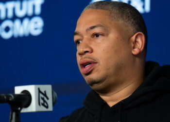 At media day, Clippers begin with an apology, then look to the future
