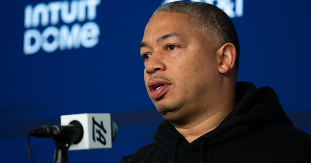 At media day, Clippers begin with an apology, then look to the future
