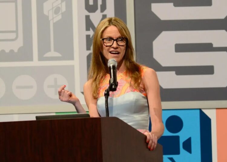 Legendary editor Jane Pratt ducks out of party in tears amid bone-crunching injury crisis
