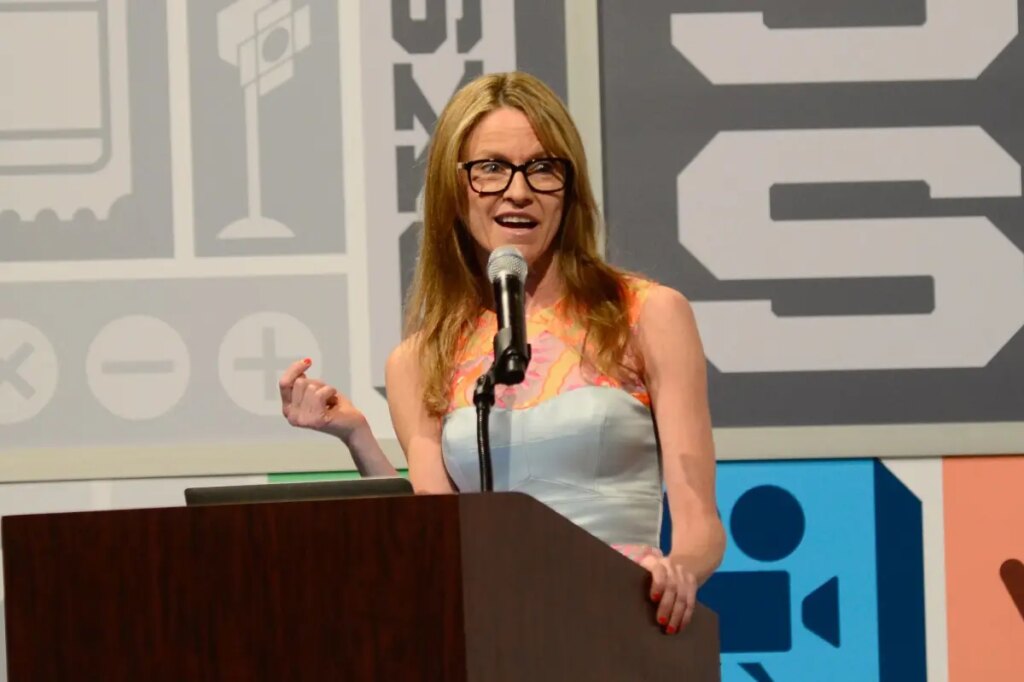 Legendary editor Jane Pratt ducks out of party in tears amid bone-crunching injury crisis