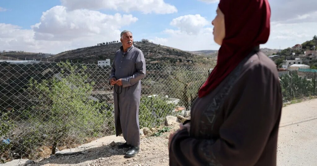 Israeli Settler Attack in West Bank Blocks Palestinian Family From Returning Home