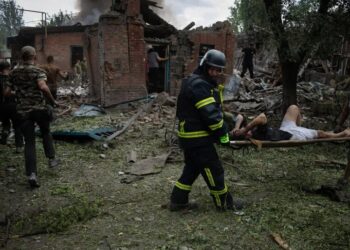 The Rescuers Keeping Two Ukrainian ‘Fortress Cities’ Alive