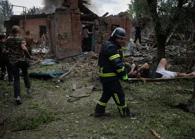 The Rescuers Keeping Two Ukrainian ‘Fortress Cities’ Alive