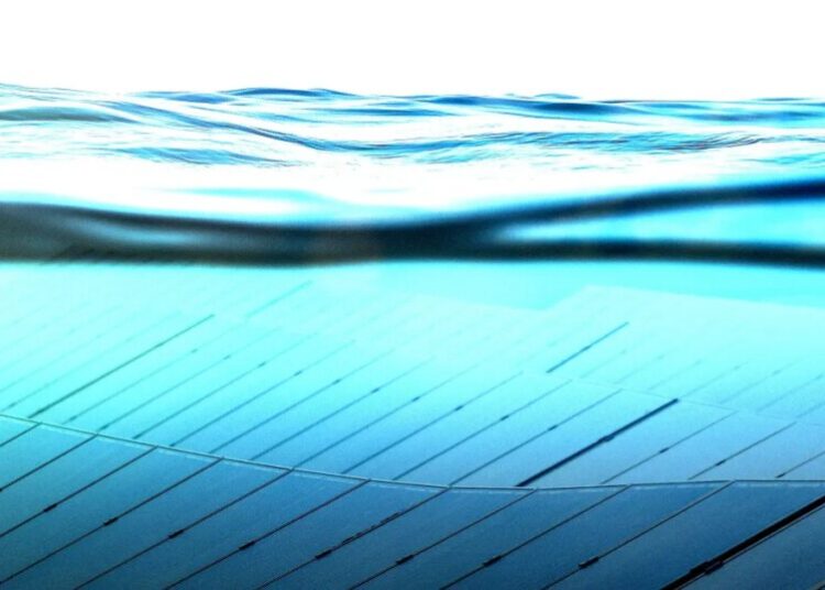 Scientists Unveil Underwater Solar Panels
