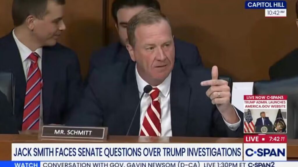 Senator Suffers ‘Completely Humiliating’ Hearing After Confusing 2 Sports Teams in Attempted Gotcha Moment