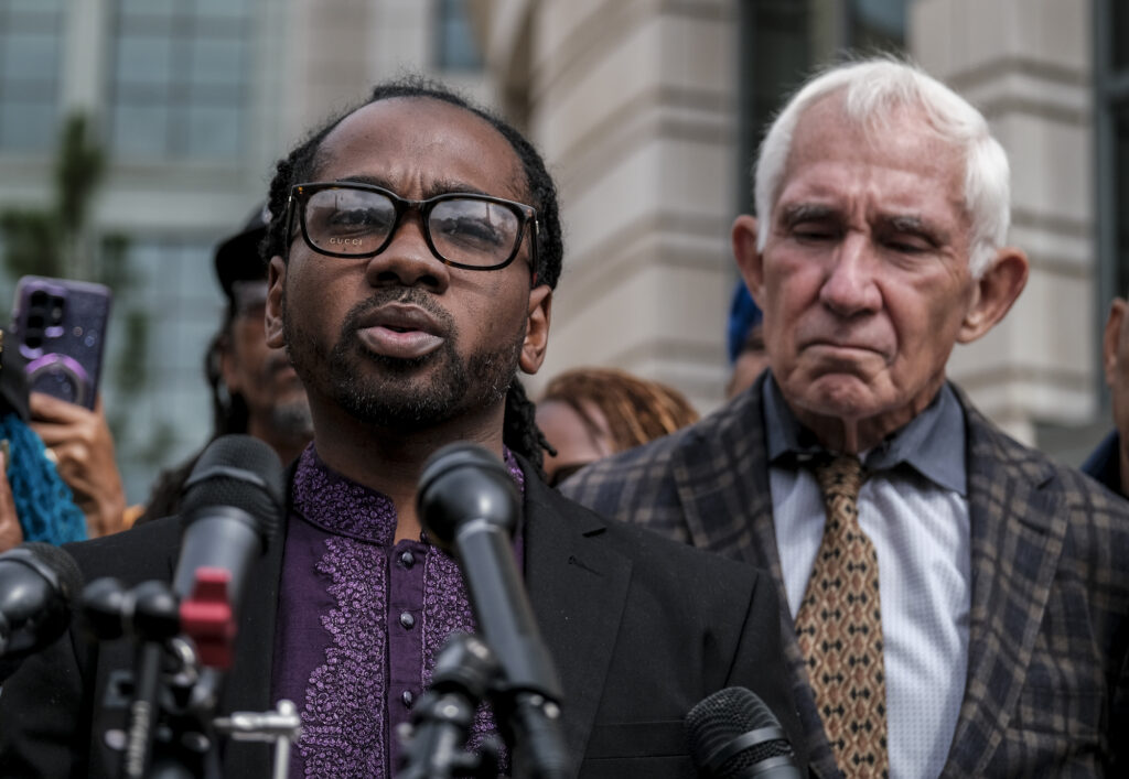Jury voted 9-3 to acquit Trayon White Sr. in bribery case, his attorney says