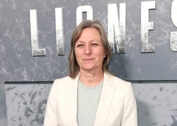 Paramount’s Streaming Chief Leaves Ahead of Warner Bros. Deal