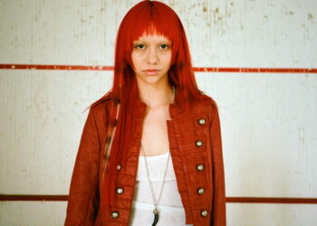 Akriila brings her unique alt-pop vision from Chile to the world