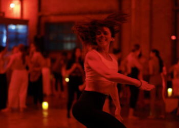 Is this dance party the ‘deepest, cheapest’ therapy session in L.A.?