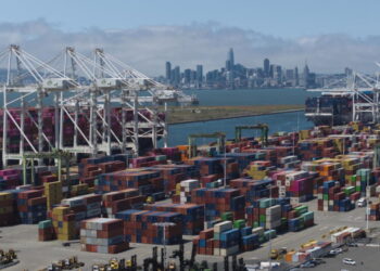 Trump-backed Oakland coal terminal would be far bigger and dirtier than promised, report says