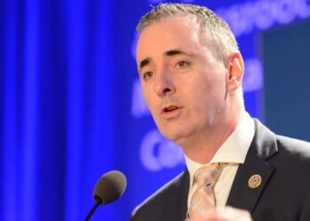 GOP candidate’s ads traced to felon turtle trafficker who went to his wedding: report