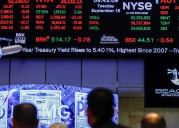 Recession fears fly on Fox Business as host turns on Trump’s war: ‘Playing with fire’