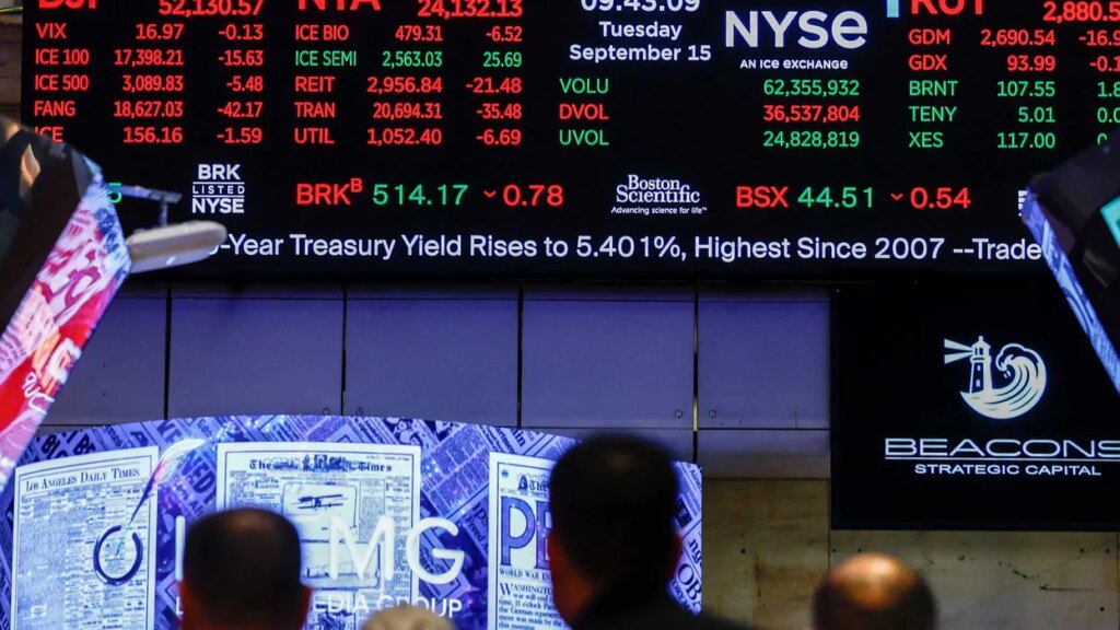 Recession fears fly on Fox Business as host turns on Trump’s war: ‘Playing with fire’