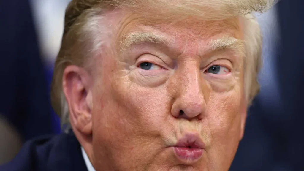 Trump aides privately fear GOP about to get ‘creamed’ as probe plots emerge: report