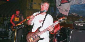 3 Songs From the 1990s That Make Me Feel Better About Being a Homebody