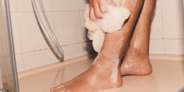 3 Surprisingly Gross Spots You’re Probably Skipping in the Shower