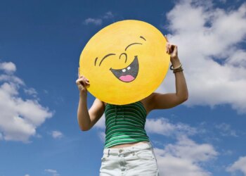 5 Ways to Be Happier Without Trying So Hard, According to Psychology