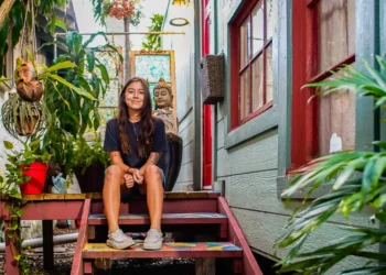 I stayed in a 250-square-foot tiny home for the first time, and 10 surprises left me thinking I could live in one