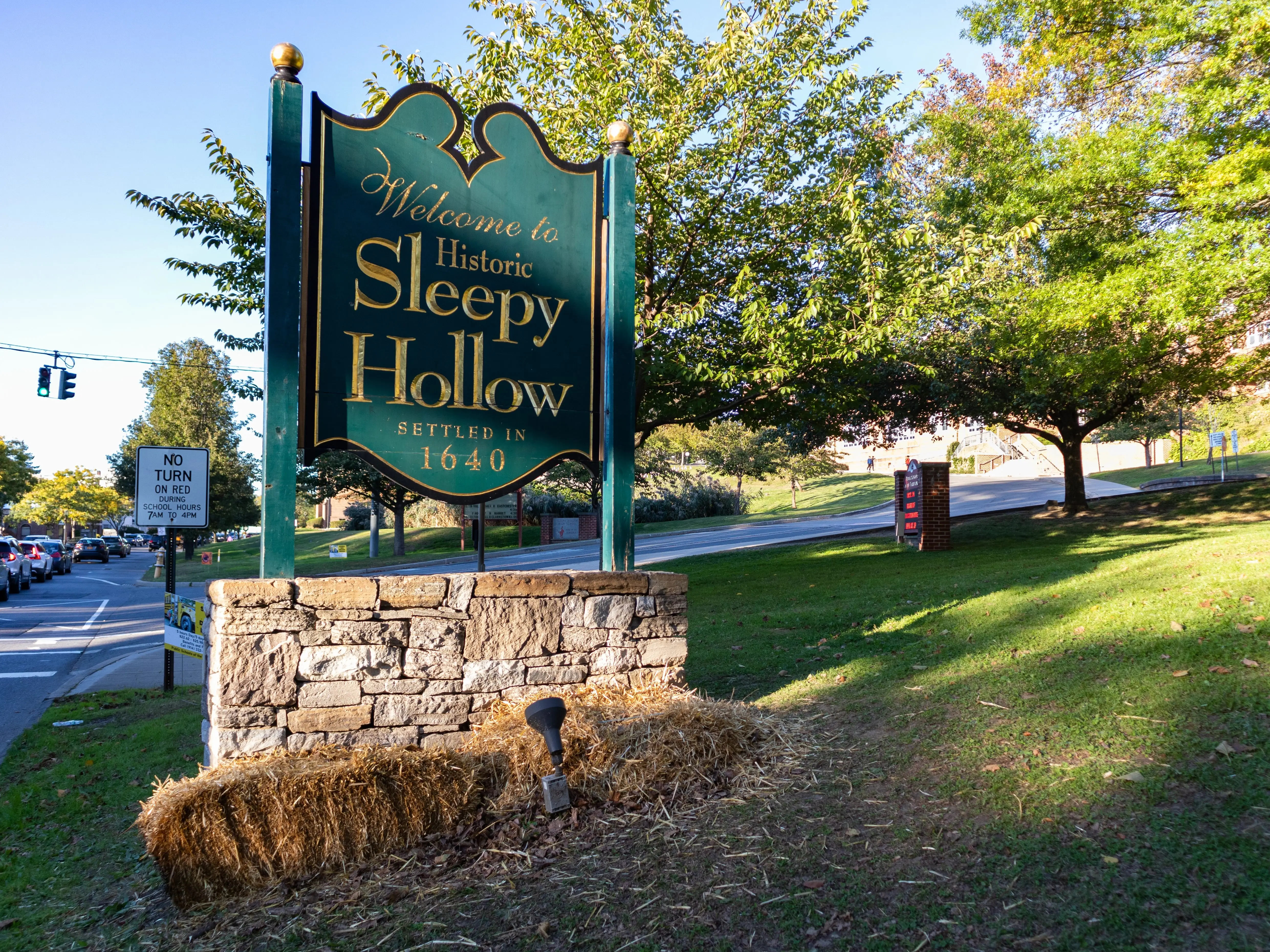 sleepy hollow sign