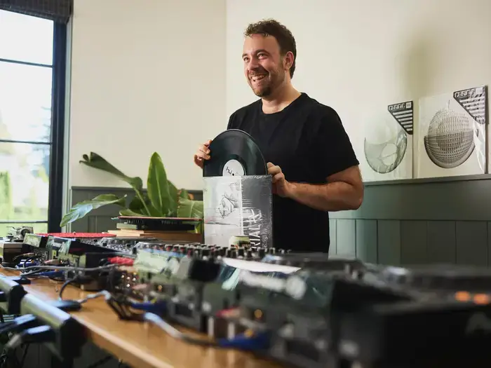 Ben Goodwin Djing.