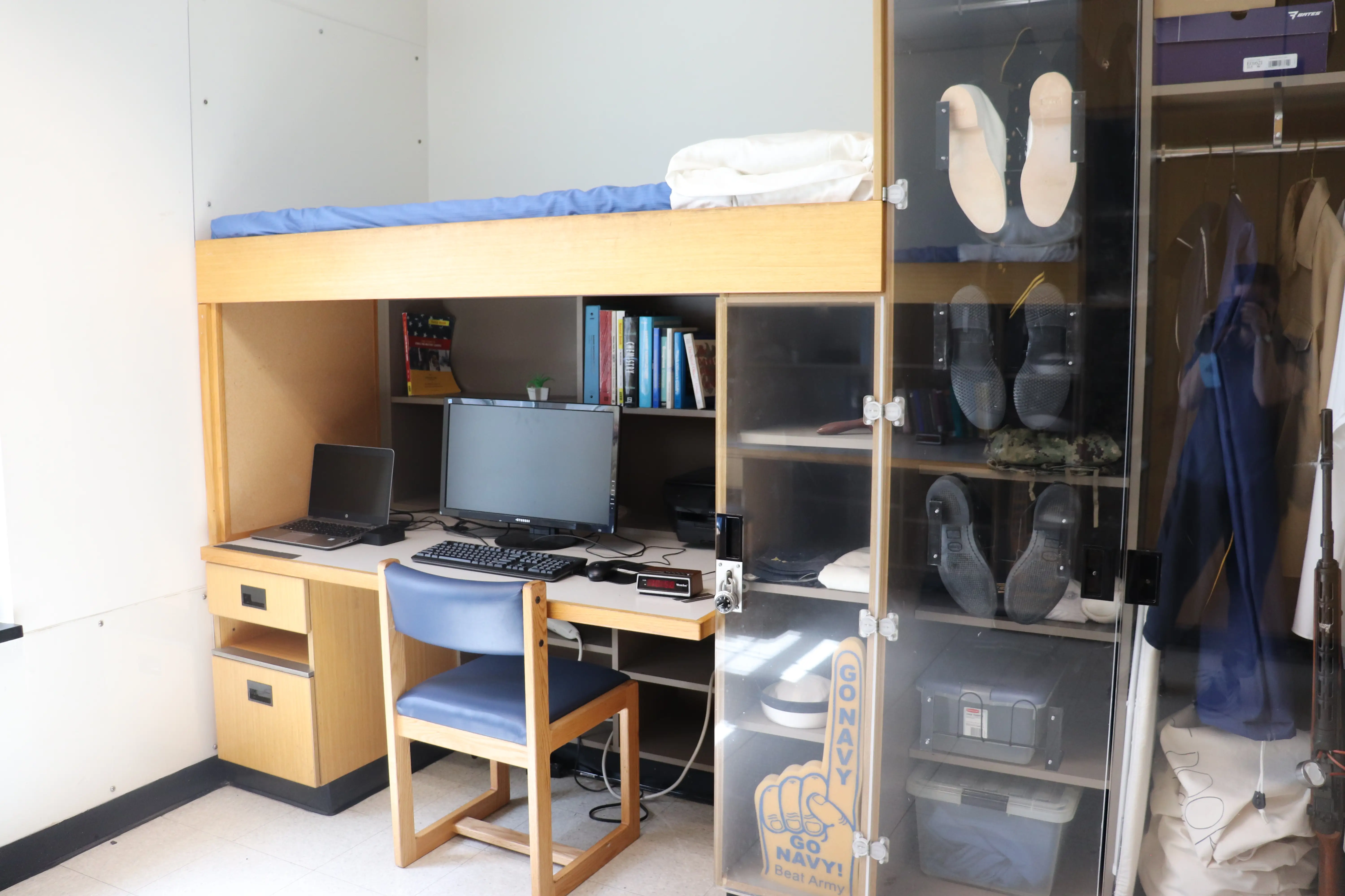 A sample dorm in Bancroft Hall.