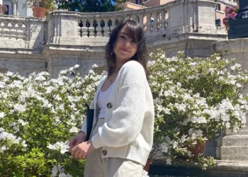 I spent a year abroad in my 20s and thought it cured my anxiety. I was wrong, but full-time travel helps me live with it.