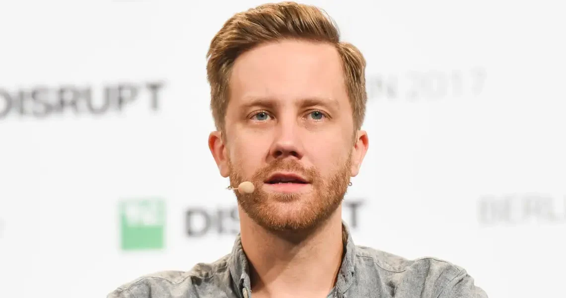 Anthropic’s Tom Blomfield says his new coworkers are a ‘hyper-earnest group of meganerds’ with a ‘lack of ego’