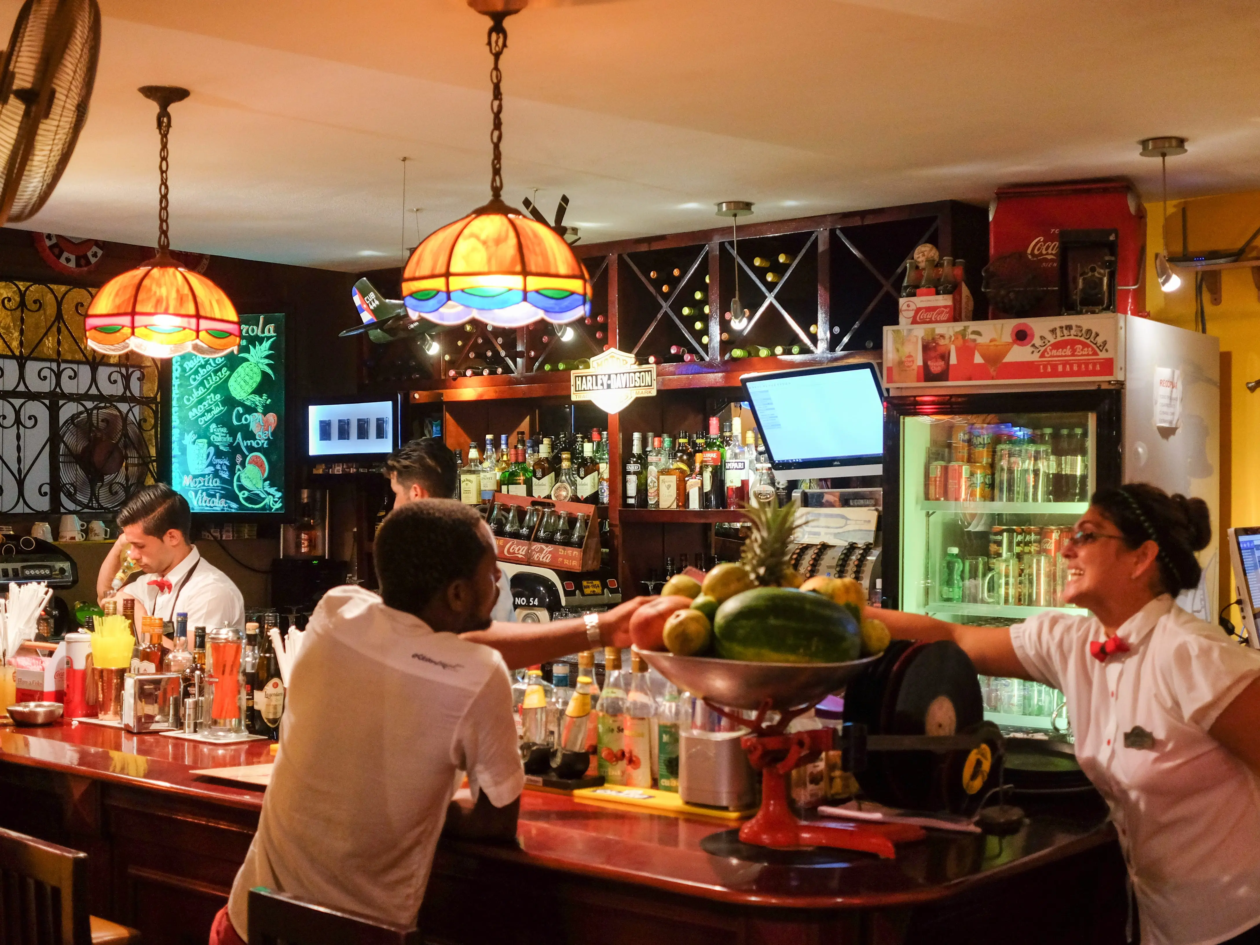 23 June 2019, Cuba, Havana: Tapas Restaurant La Vitrola at the Plaza Vieja (Old Square) at evening. Havana is home to Latin America's largest preserved colonial old town. Havana celebrates the 500th anniversary of its founding in 2019