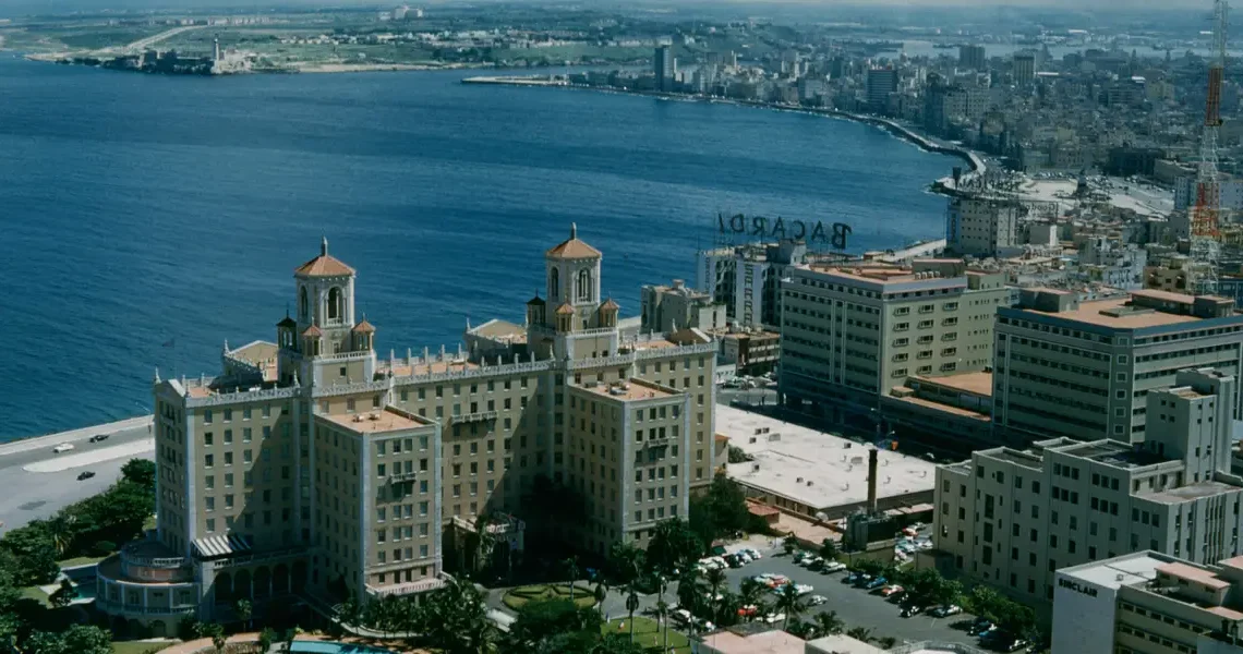 THEN AND NOW: Photos show how Cuba went from a 1950s tourist destination to a country plagued by blackouts
