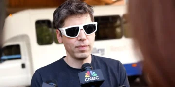 Sam Altman says he doesn’t like smart glasses: ‘I find it very uncomfortable talking to people with a camera and a light’