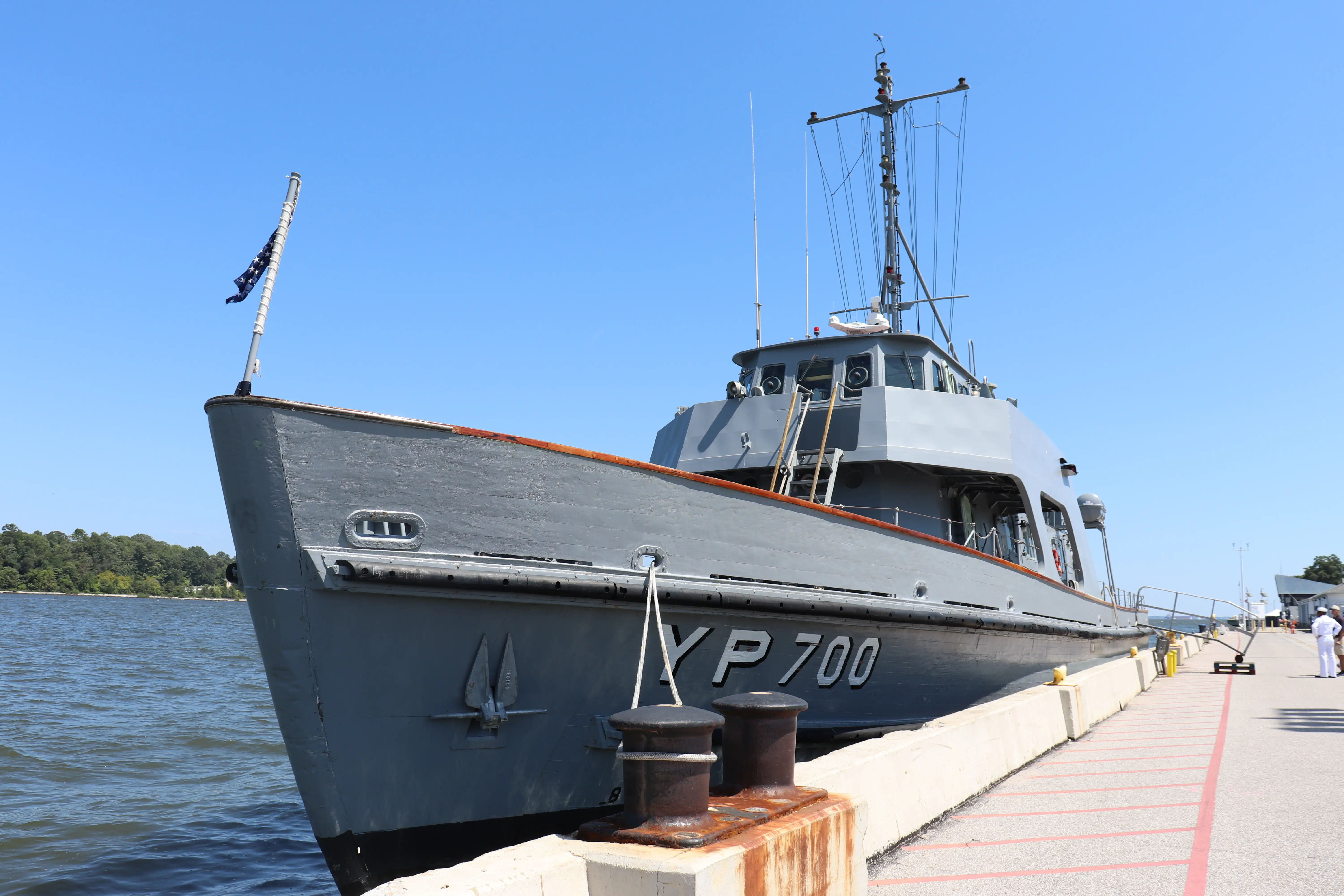 YP 700.