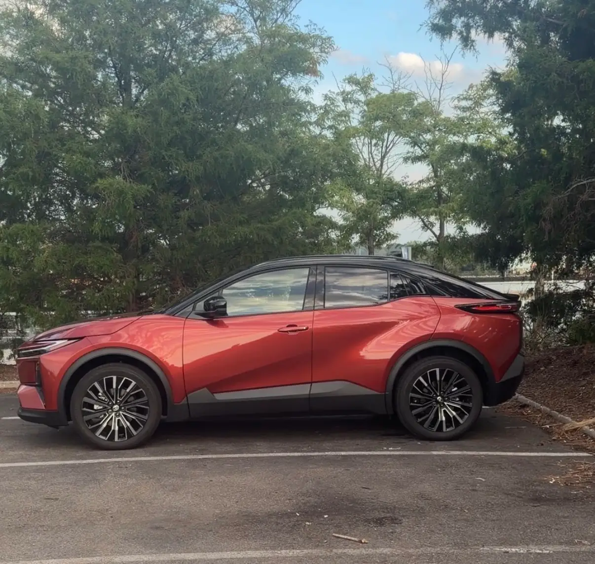 The side profile of a Toyota C-HR.