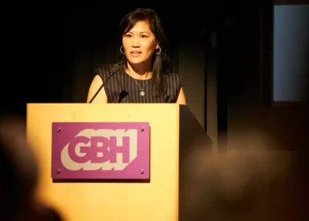 I left a chief HR officer job at 55. Now I work 3 days a week and still get benefits.