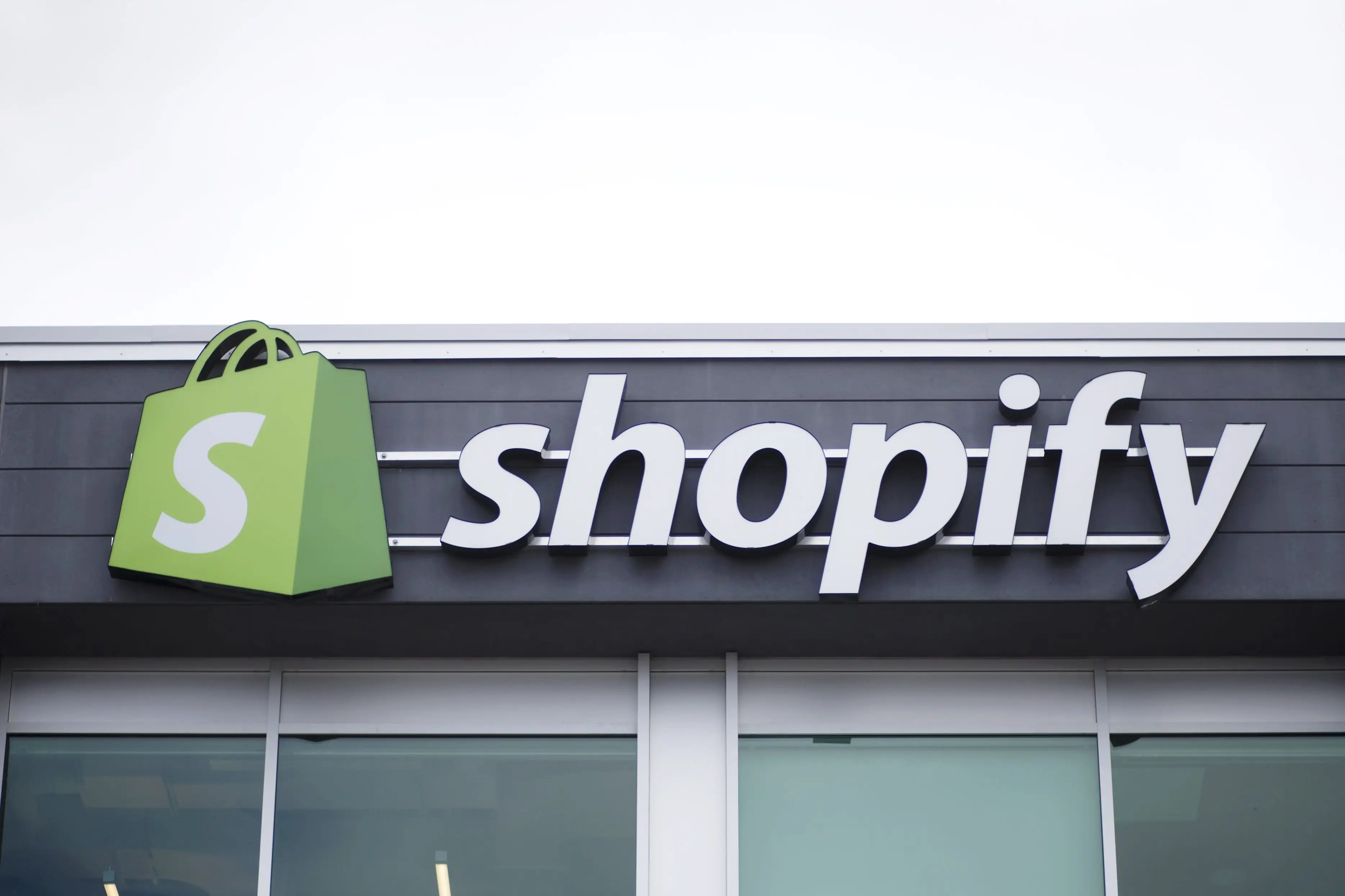 Shopify logo