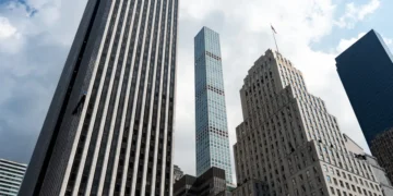 Rich New Yorkers’ incomes have soared, but it means more wealth to tax