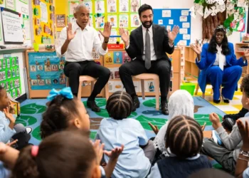 Parents learned AI was in their kids’ classrooms. Then they took it to Mamdani’s office.