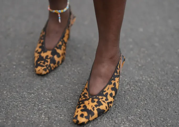 5 shoe trends that are in this fall and 4 that are out, according to stylists
