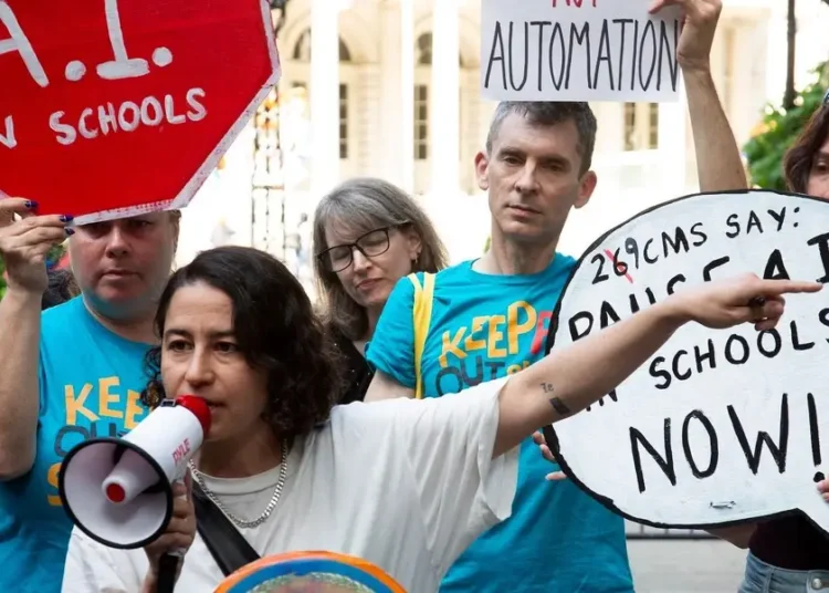 How opposing camps of parents pushed Mamdani to weigh in on AI in school