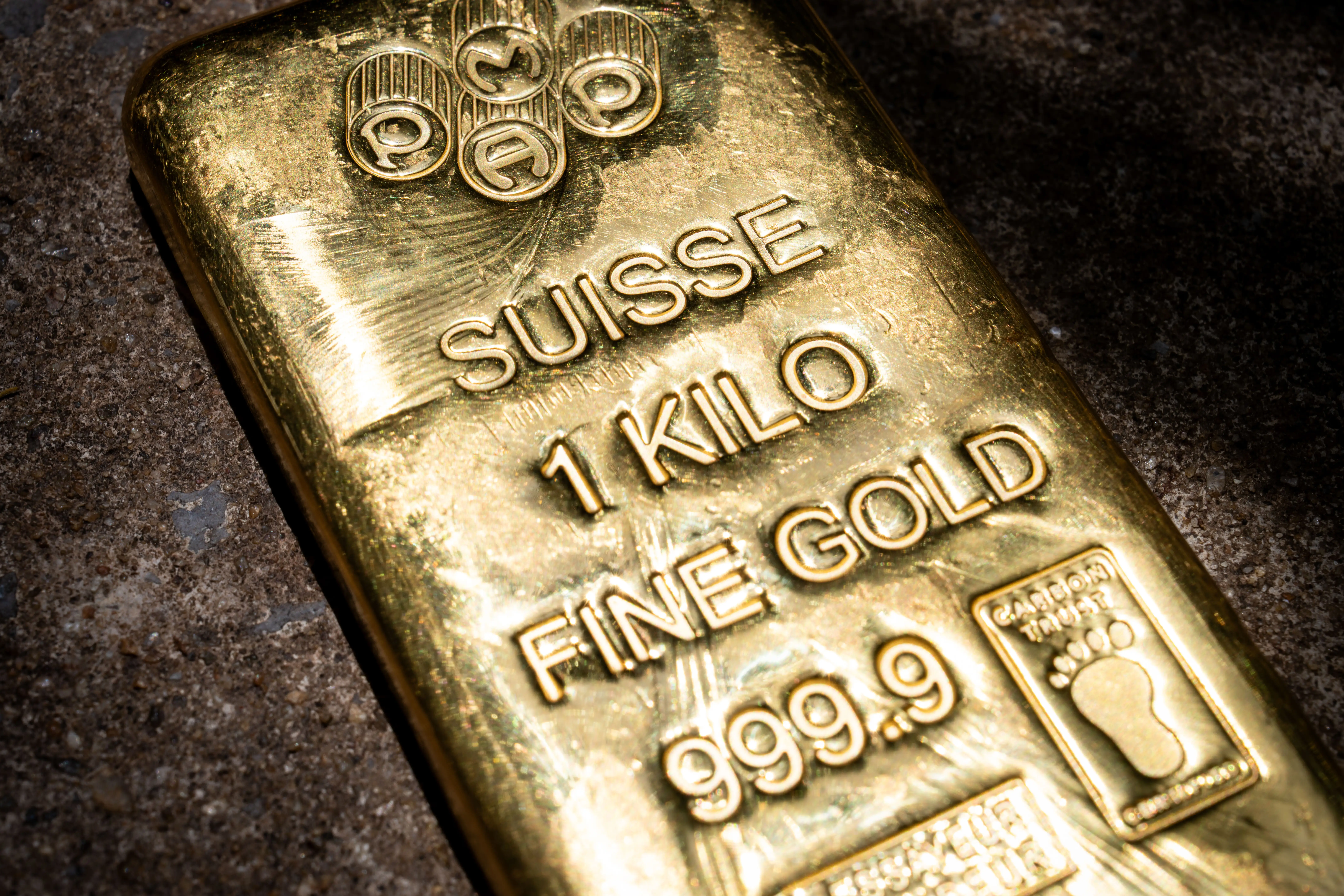 A Suisse gold bar.