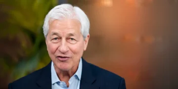 Jamie Dimon and AT&T CEO John Stankey shared 4 tips for crushing your career
